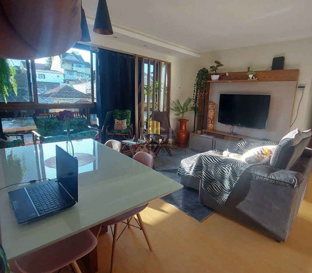 Apartamento 02 dormitórios, com vaga, no bairro Jardim Itu Sabará, em Porto Alegre.