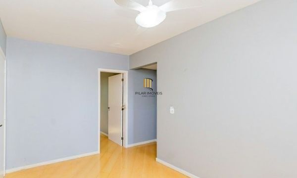 Apartamento no Passo D'areia de 2 dormitórios e 2 vagas DESOCUPADO