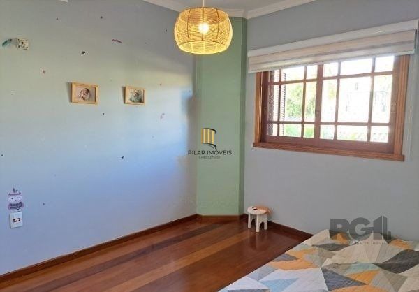Casa em condomínio em Ipanema de 3 dormitórios e 2 vagas