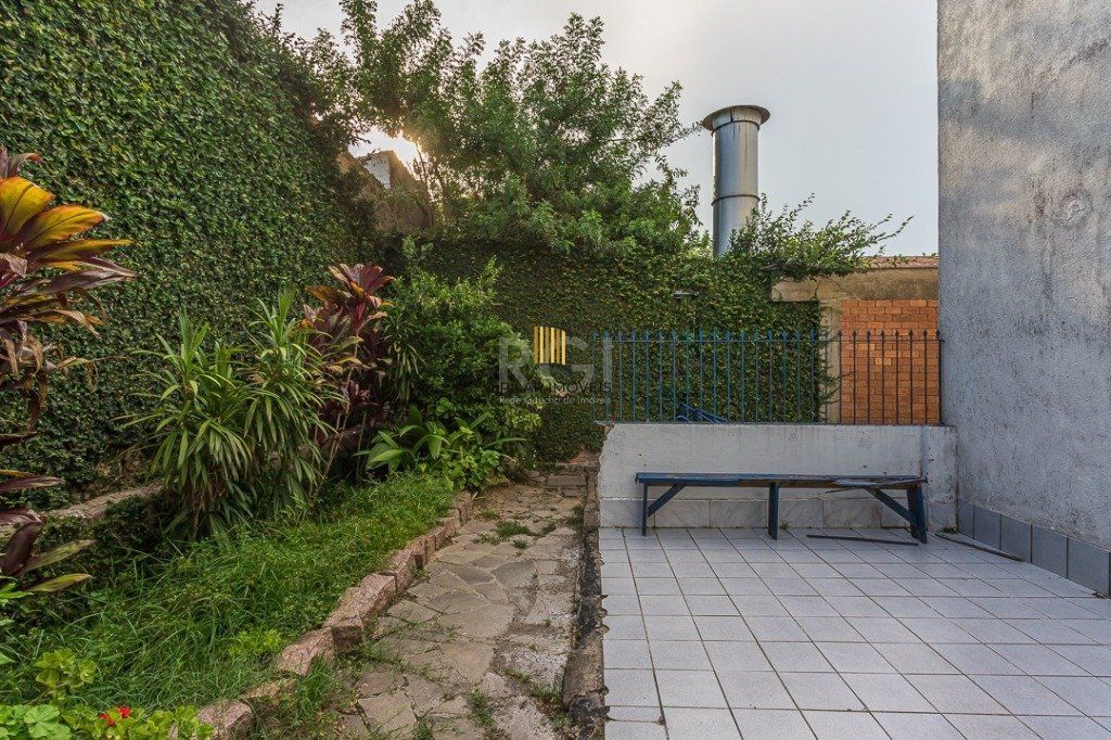 Apartamento para Venda - 65.61m², 2 dormitórios, Petrópolis