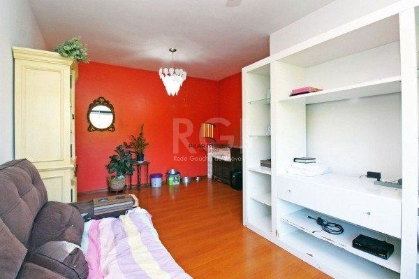 Apartamento no Nonoai de 2 dormitórios vaga e infra