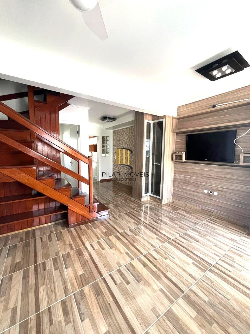Casa em Condomínio fechado no Humaitá de 3 dormitórios 2 vagas e infra