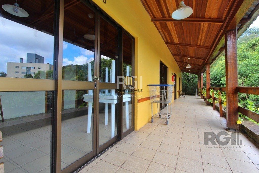 Apartamento no Nonoai de 2 dormitórios vaga e infra