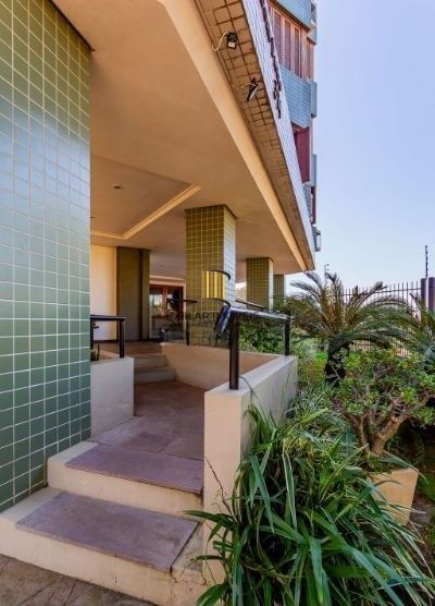 Apartamento no bairro Teresópolis de 2 dormitórios e vaga