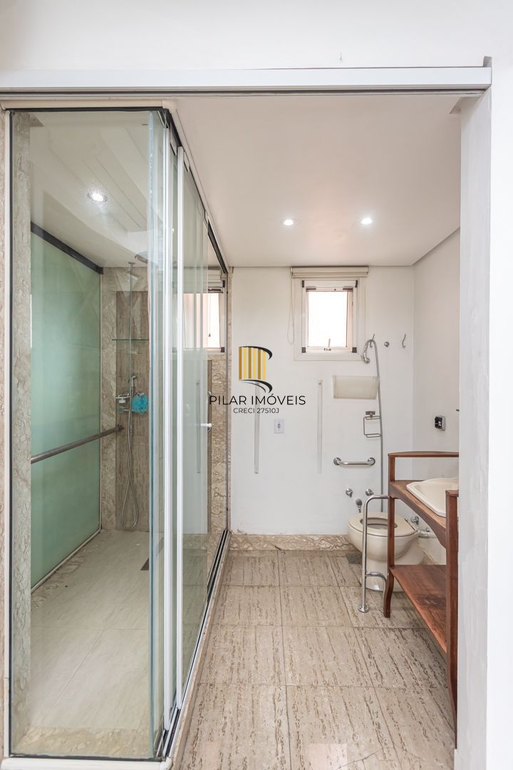 Apartamento de 2 dormitórios DESOCUPADO em frente do Iguatemi