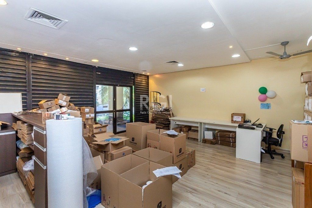 Loja Comercial na Av Cristóvão Colombo