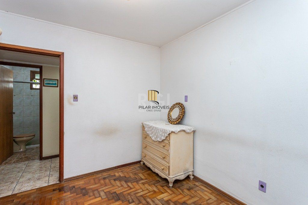 Casa sobrado no Jardim Botânico de 5 dormitórios e 2 vagas