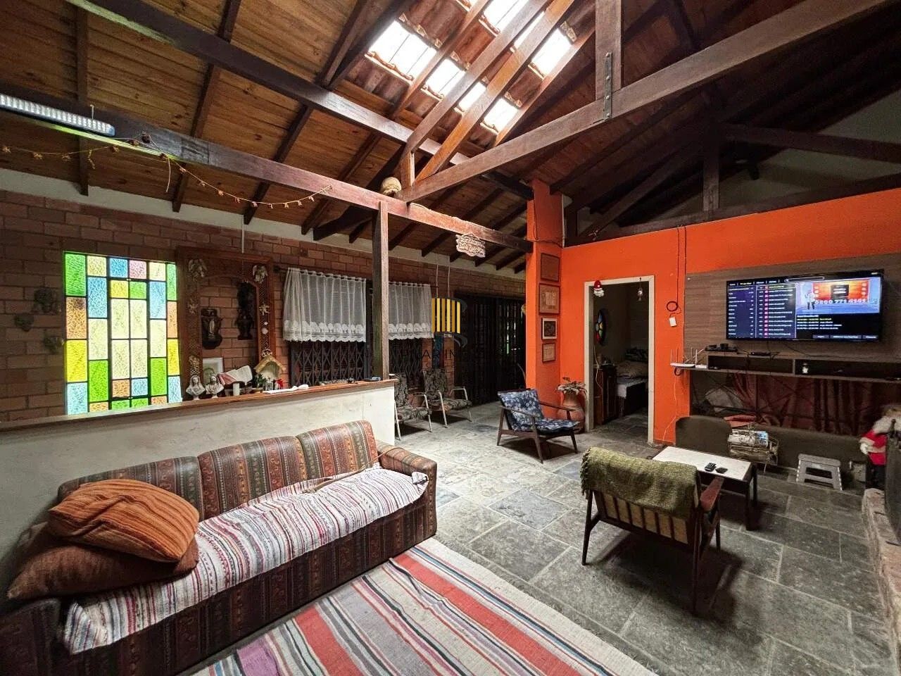 Sítio 6 dormitórios no bairro Fiuza