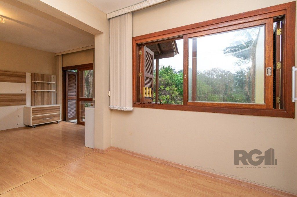 Casa Condominio no bairro Guarujá de 3 dormitórios 1 vaga DESOCUPADA