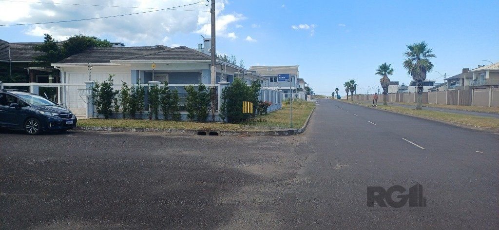 Ótima casa com 4 dormitórios na Praia de Atlântida Sul (Osório-RS)