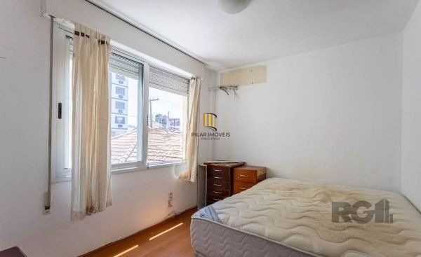 Apartamento no Passo D'areia de 1 dormitório e vaga