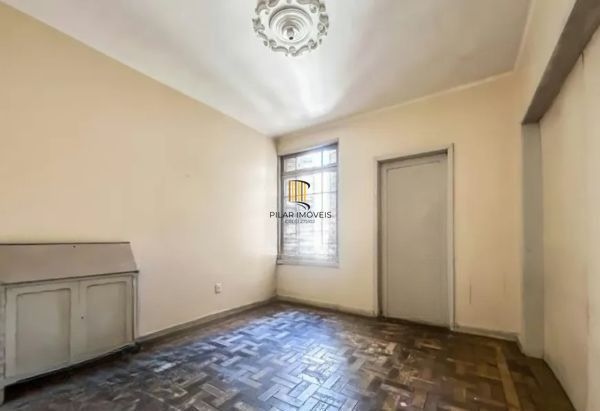 Apartamento no Bom Fim de 3 dormitórios frente com 103m² DESOCUPADO