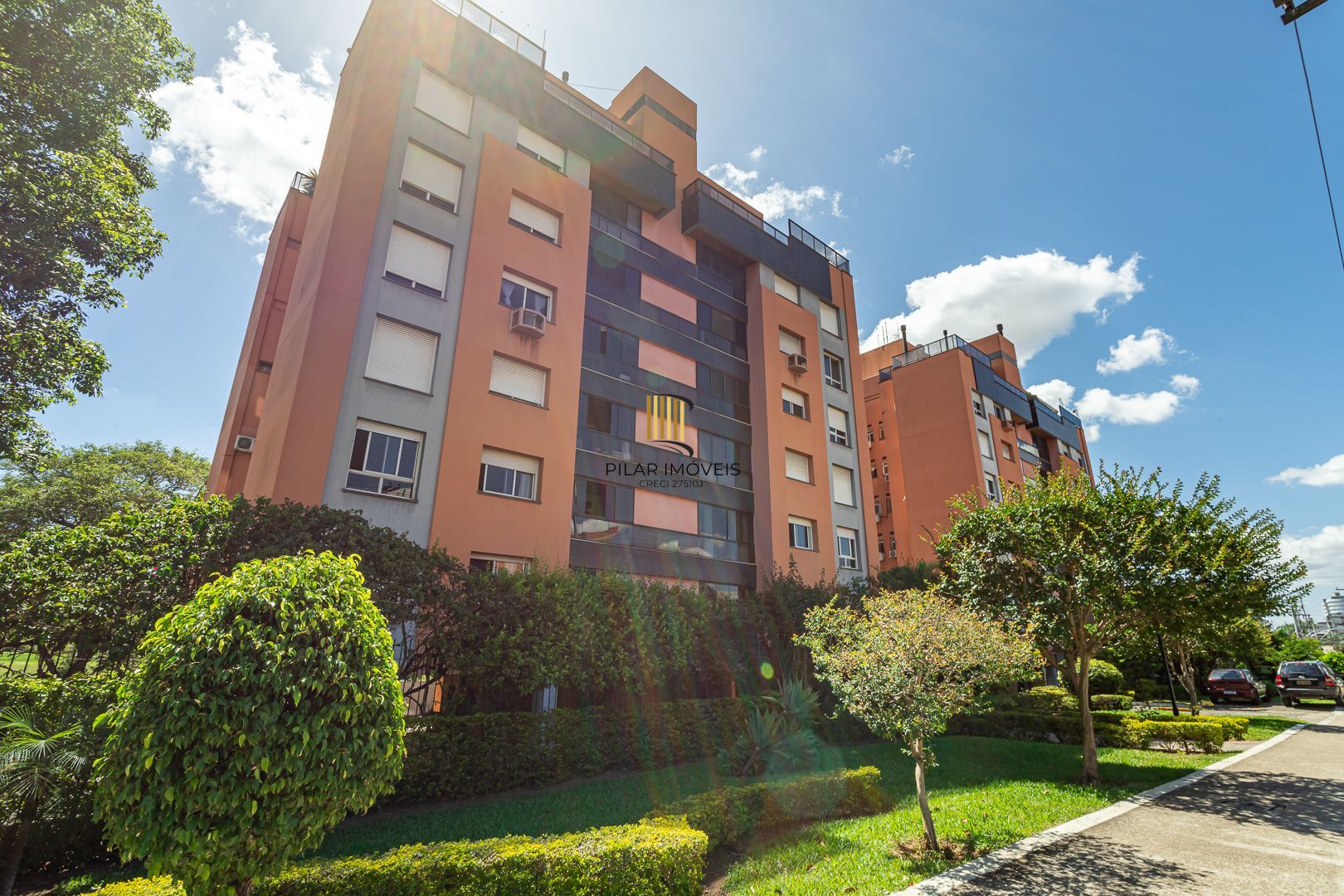 Apartamento de 2 dormitórios DESOCUPADO em frente do Iguatemi