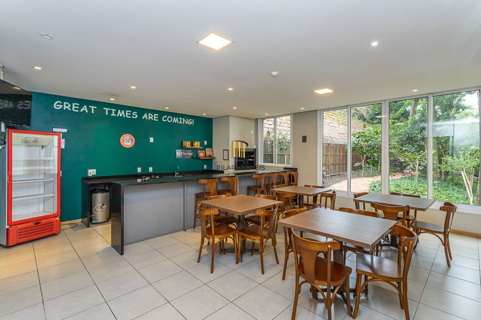 Apartamento no bairro Teresópolis de 2 dormitórios vaga e infra