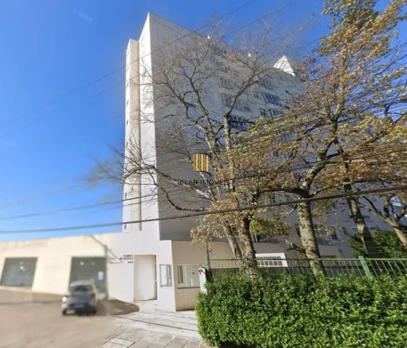 Apartamento no bairro Cavalhada de 3 dormitórios e 2 vagas