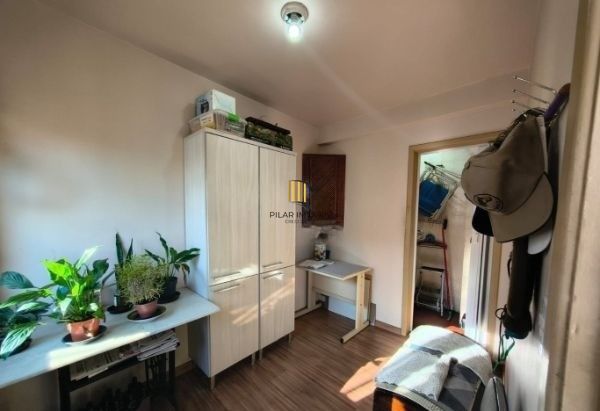 Apartamento de 2 dormitórios com dependência e vaga no bairro Santana