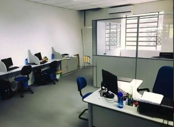 Prédio Comercial no bairro Santana