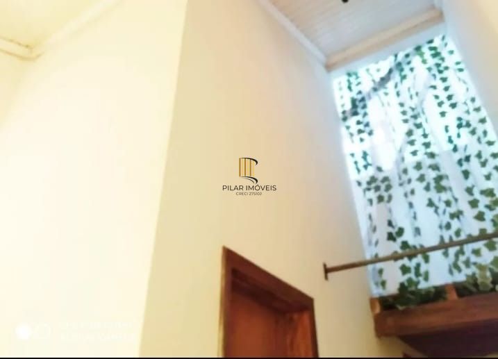 Casa 4 dormitórios no bairro Jardim Algarve