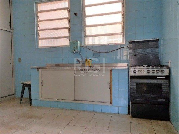 Apartamento no Bom Fim de 3 dormitórios frente com 103m²