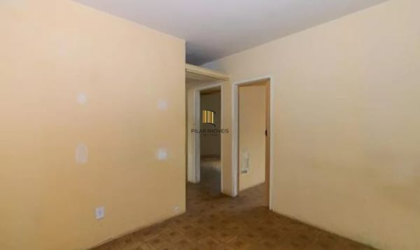 Apartamento de 2 dormitórios e vaga DESOCUPADO