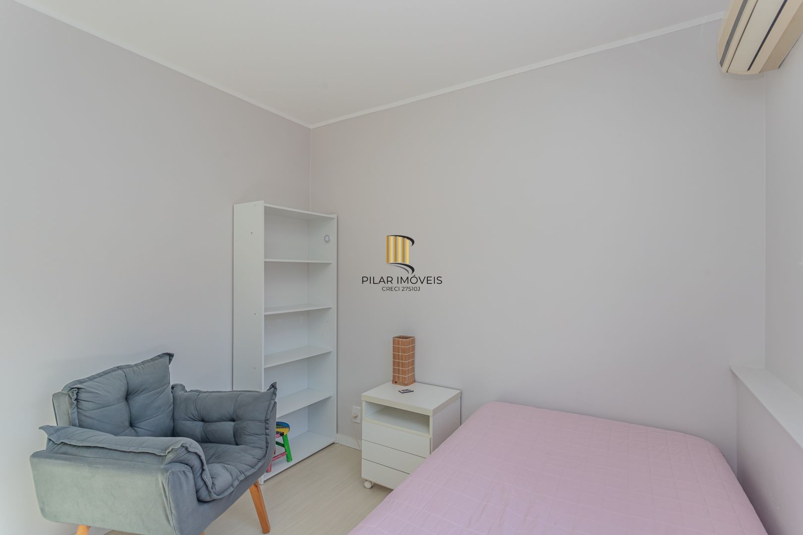 Apartamento diferenciado no bairro Nonoai de 3 dormitórios 2 vagas e infra