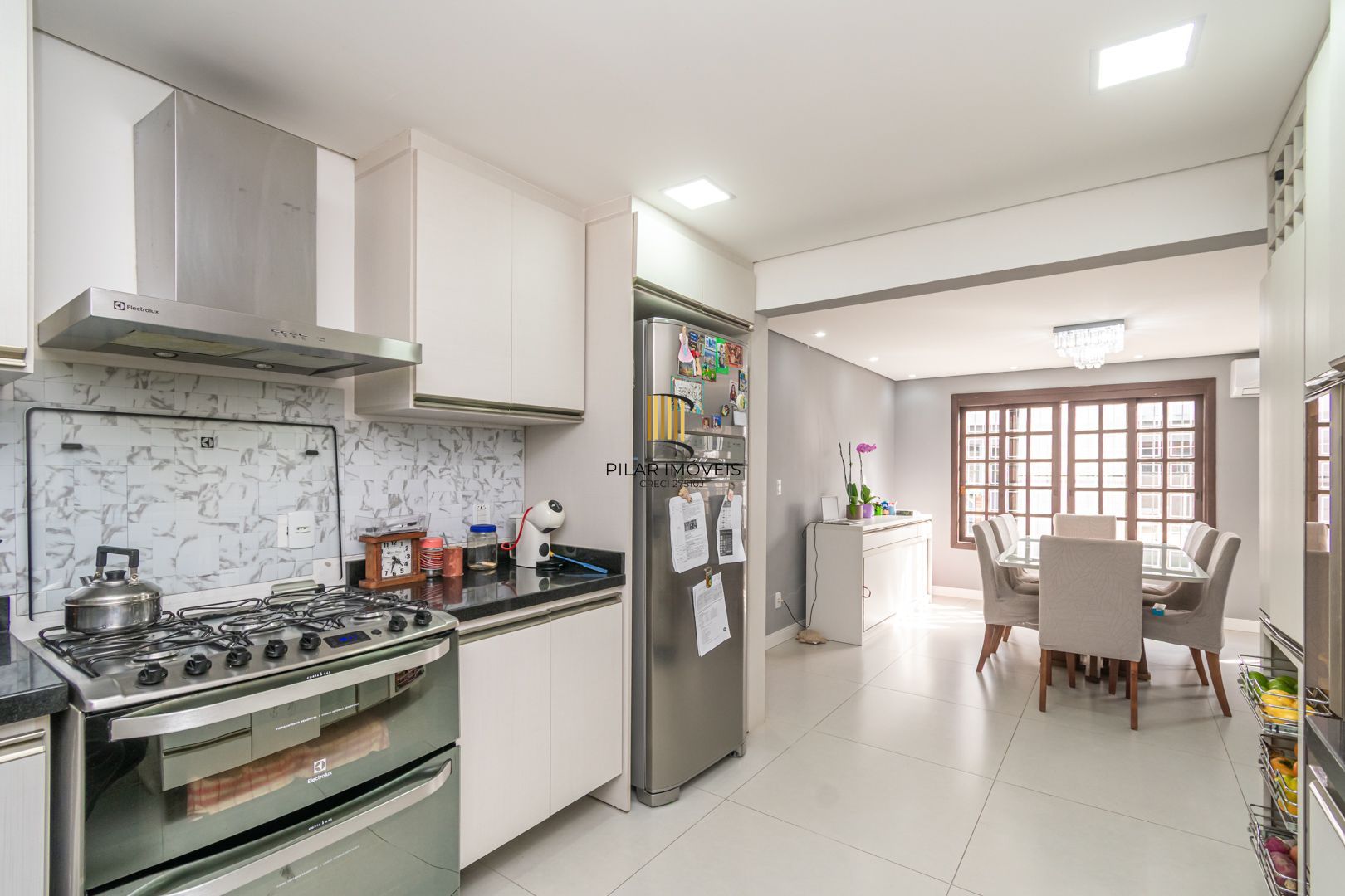 Casa 03 dormit (suíte e closet) e 4 vagas, na Vila Ipiranga, em Porto Alegre, RS