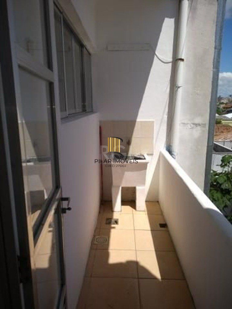Apartamento de 2 dormitórios, Petrópolis Desocupado