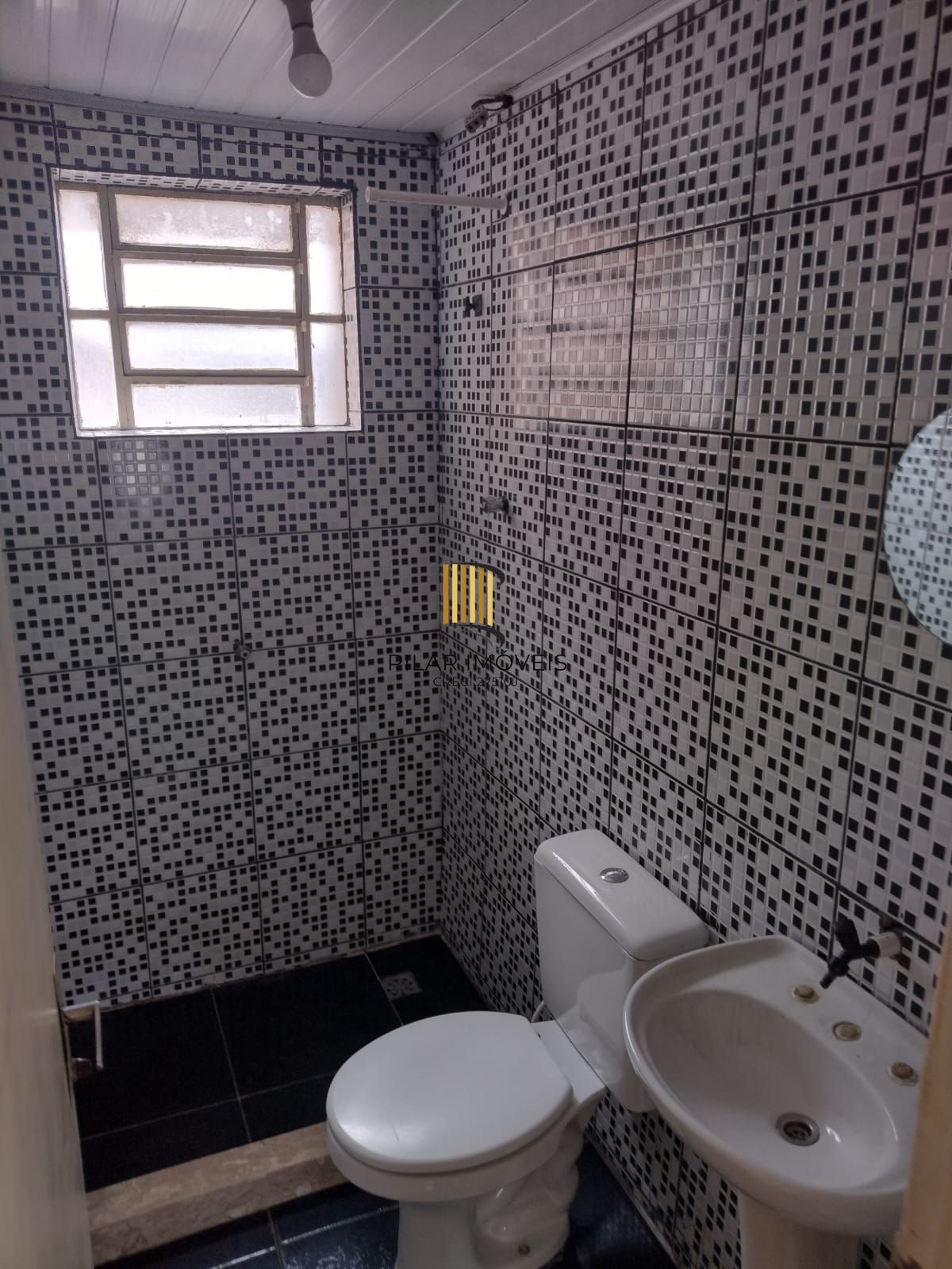 Apartamento de 2 dormitórios e vaga DESOCUPADO