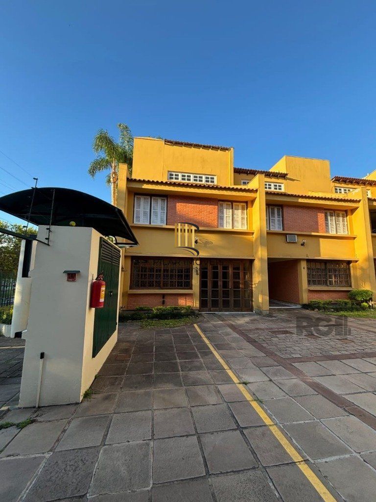 Casa de 3 dormitórios e 2 vagas - Medianeira - Pilar Imóveis