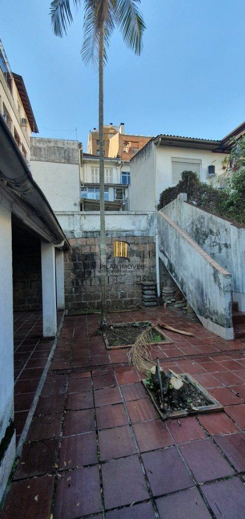 Casa para Venda 3 dormitórios, 2 vagas - Petrópolis