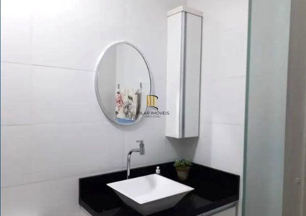 Apartamento MOBILIADO de 1 dormitório no bairro Vila Ipiranga Desocupado