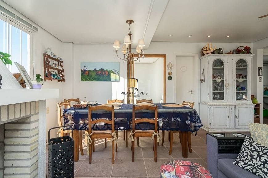 Cobertura no bairro Auxiliadora de 4 dormitórios e vaga