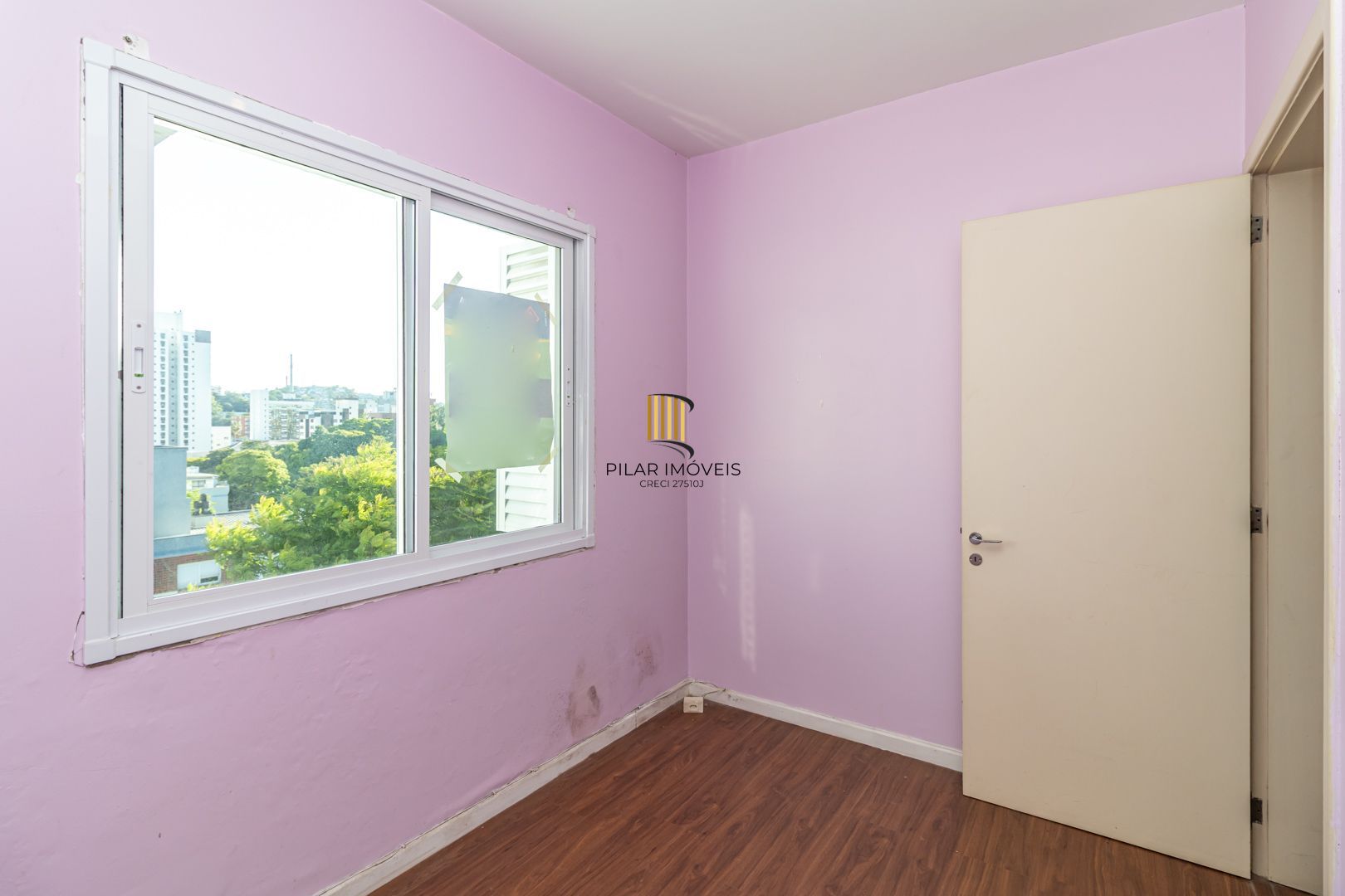 Cobertura no Menino Deus de 3 dormitórios e 2 vagas DESOCUPADO