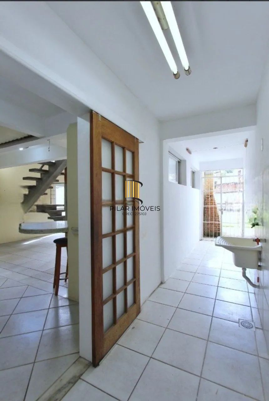 Sobrado 3 dormitórios no bairro Cristal