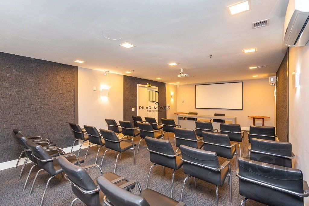 Conjunto / Sala para Venda no DOC OFFICE DESOCUPADA