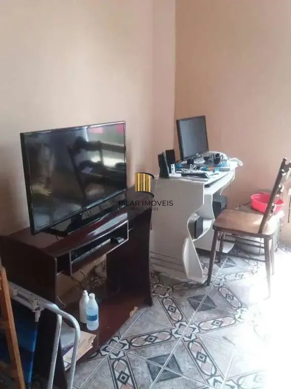 Casa 3 dormitórios no bairro Jardim Algarve