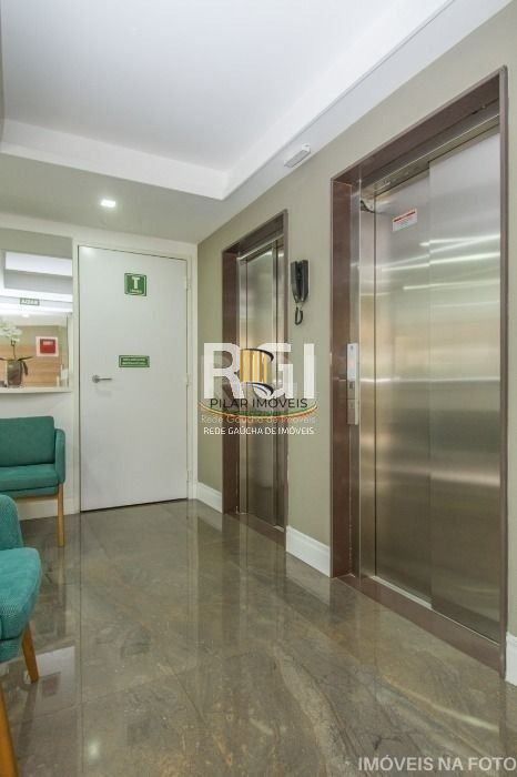 Apartamento para Venda de 2 dormitórios, 1 vaga - Petrópolis
