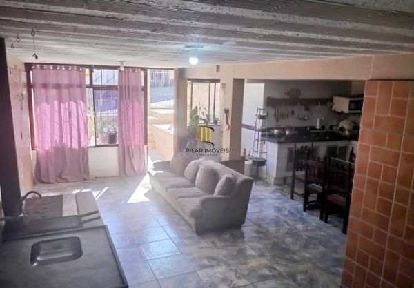 Casa no bairro Santa Fé com 3 dormitórios e 3 vagas