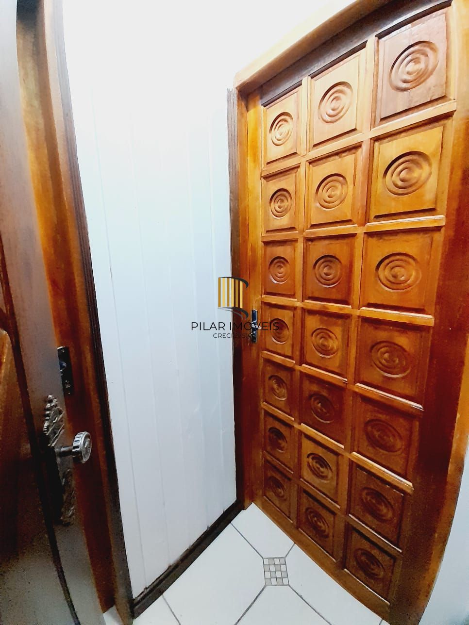 Casa 4 dormitórios no bairro Jardim Algarve