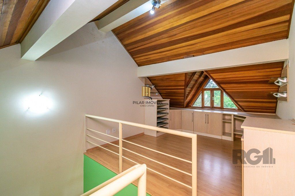 Casa Condominio no bairro Guarujá de 3 dormitórios 1 vaga DESOCUPADA