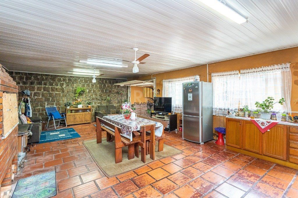 Casa Condominio para Venda - 325m², 3 dormitórios, 3 vagas - Teresópolis