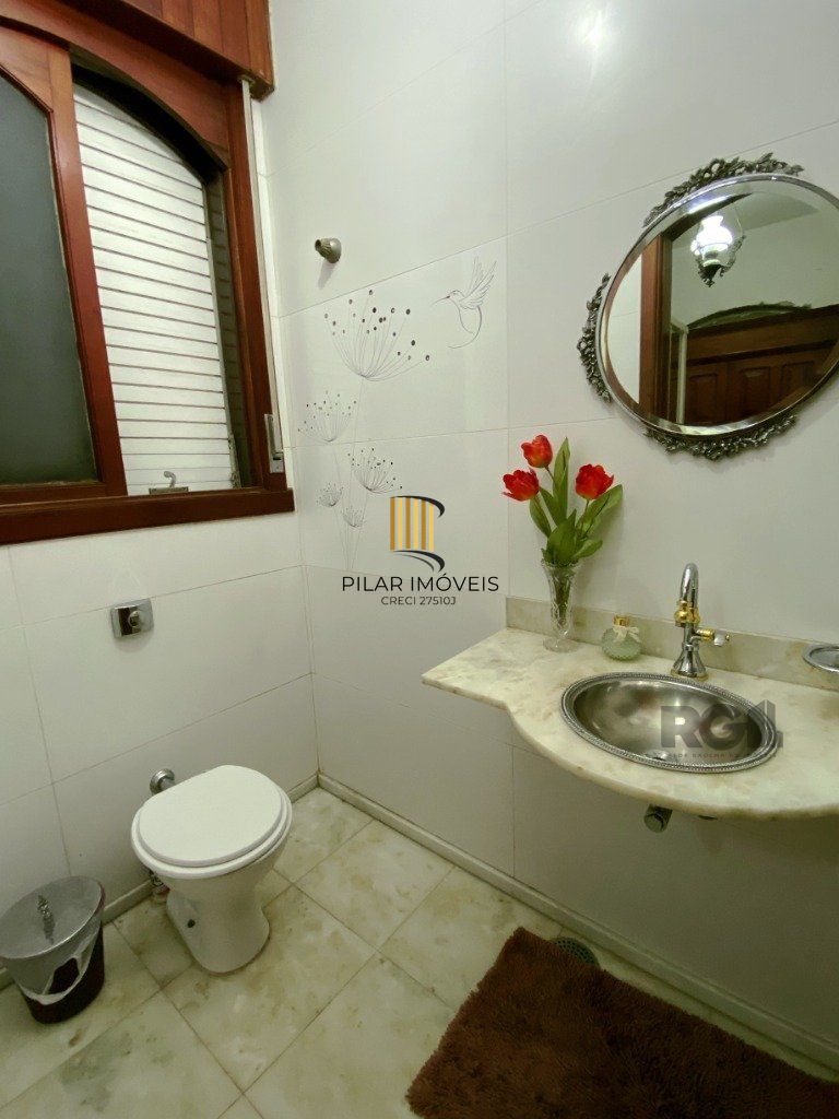 Casa no Teresópolis de 4 dormitórios e 4 vagas