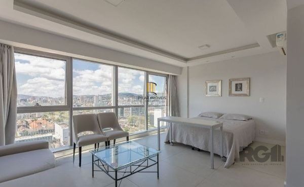 Loft no Tren City andar alto