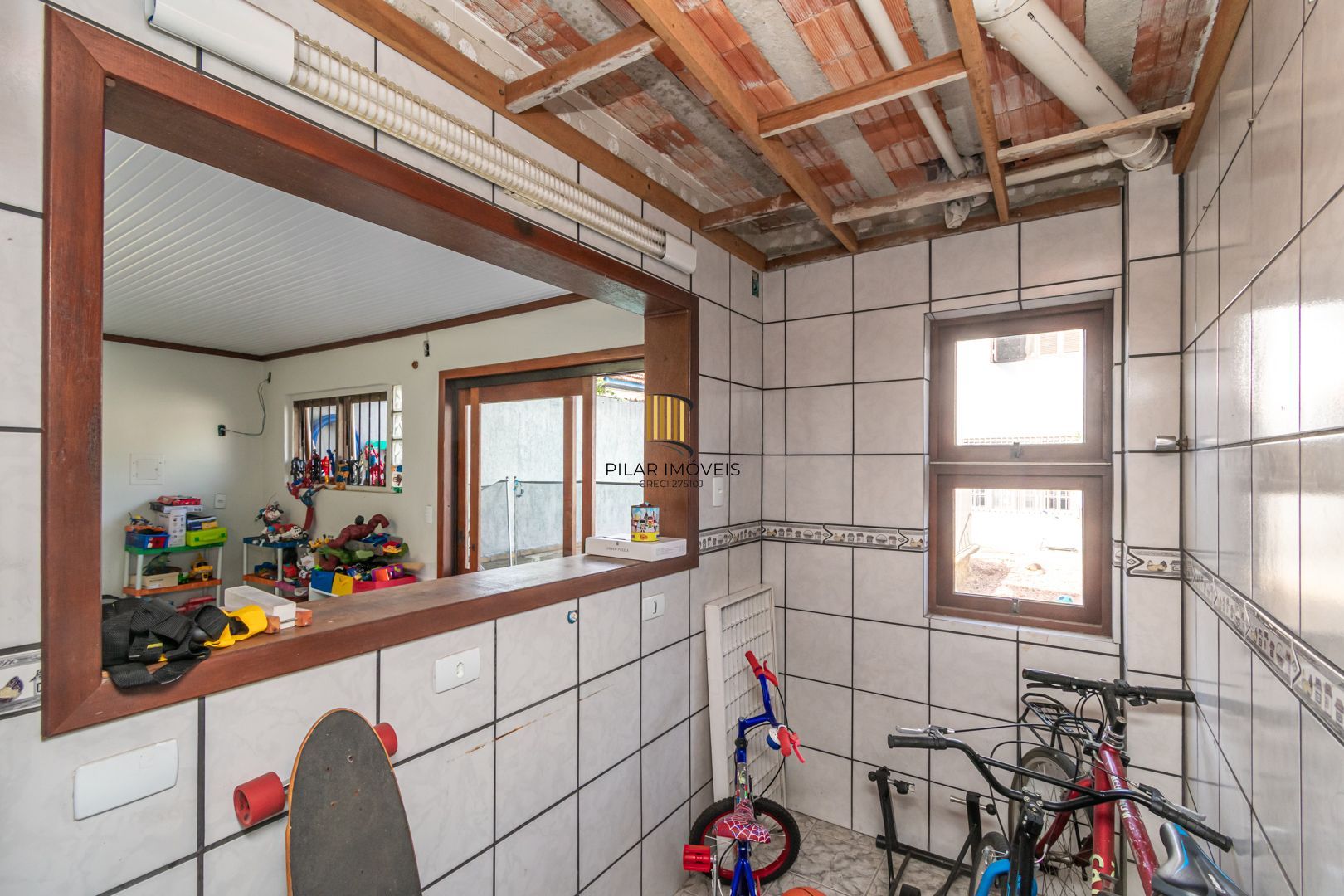 Casa 03 dormit (suíte e closet) e 4 vagas, na Vila Ipiranga, em Porto Alegre, RS