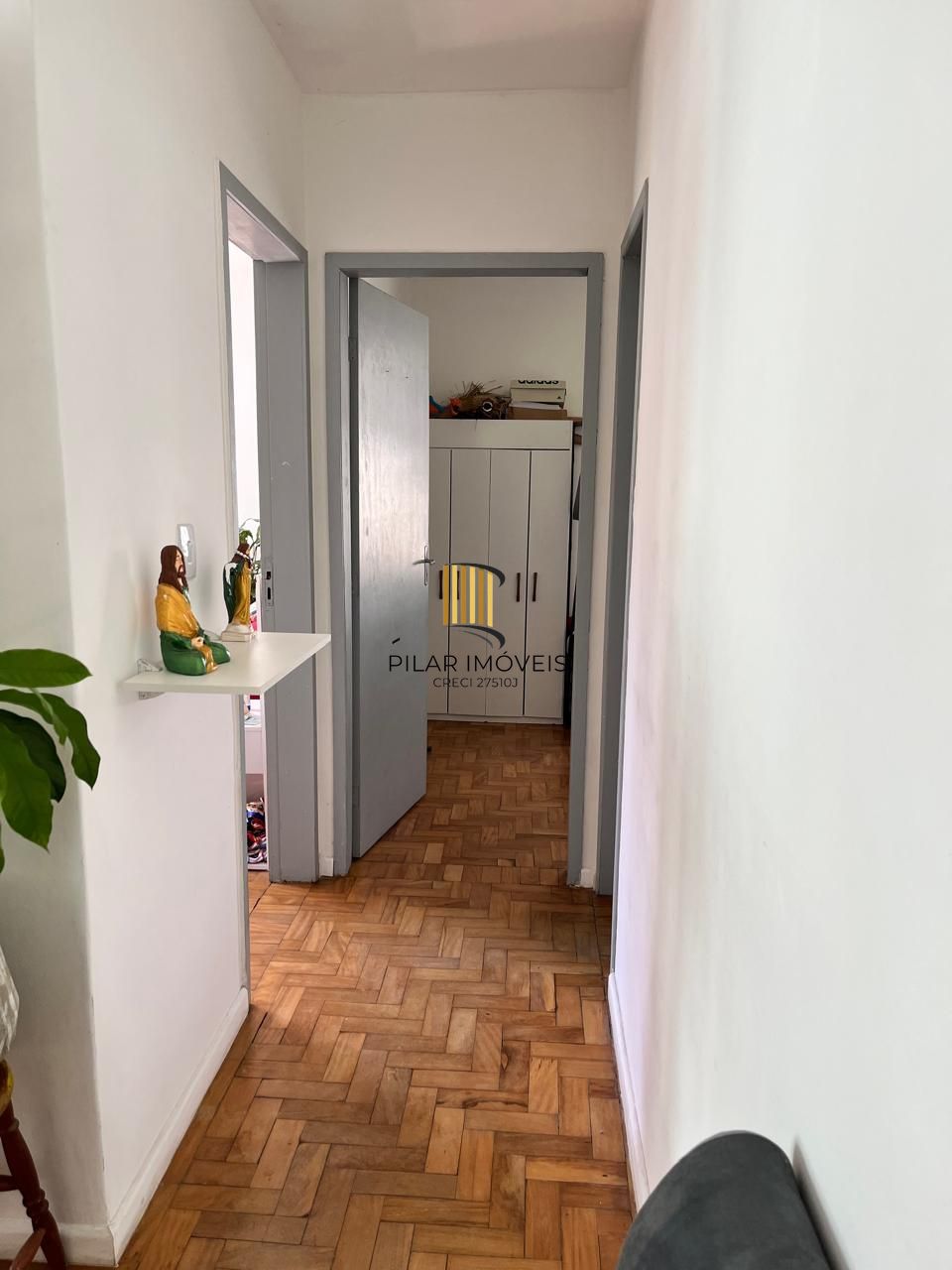 Apartamento de 2 dormitórios e vaga na Cavalhada