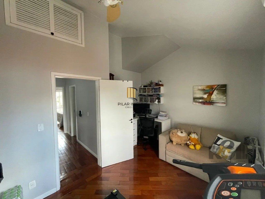 Sobrado 2 dormitórios no bairro Morro Santana