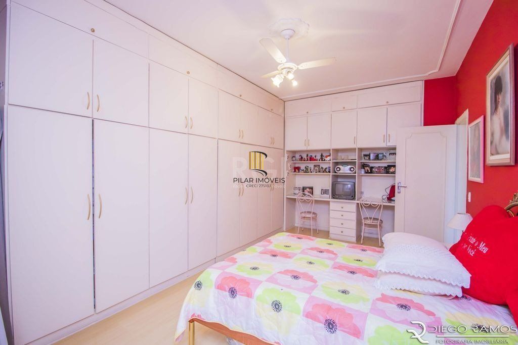 Apartamento para Venda - 207.97m², 4 dormitórios, sendo 1 suites, 1 vaga - Moinhos de Vento