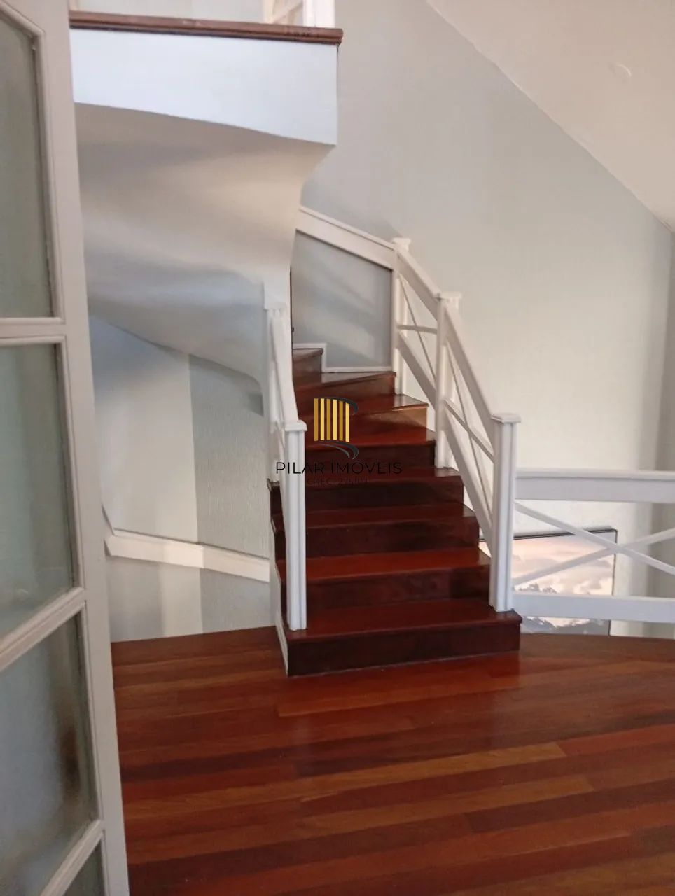 Casa 4 dormitórios no bairro Ipanema