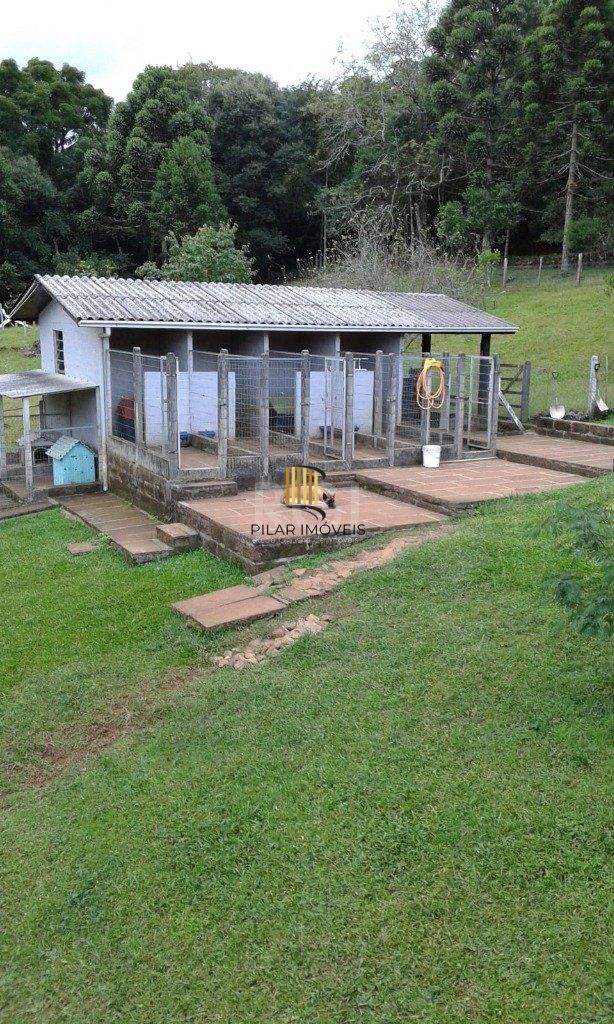 Sítio para Venda - 230m², 3 dormitórios, sendo 1 suites, 4 vagas - Centro