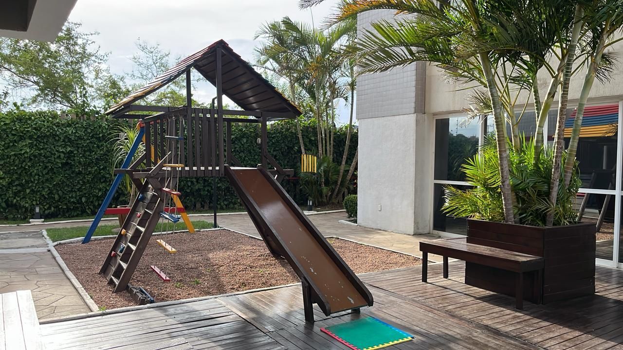 Apartamento no bairro Camaquã de 2 dormitórios vaga e infra